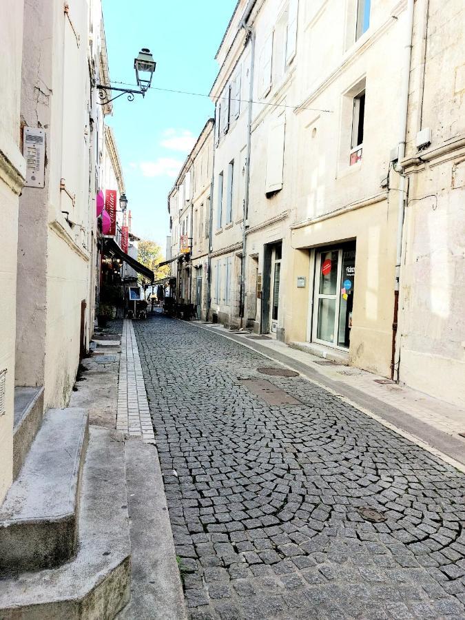 Studio Cosy Dans Le Centre Historique Wifi 昂古莱姆 外观 照片